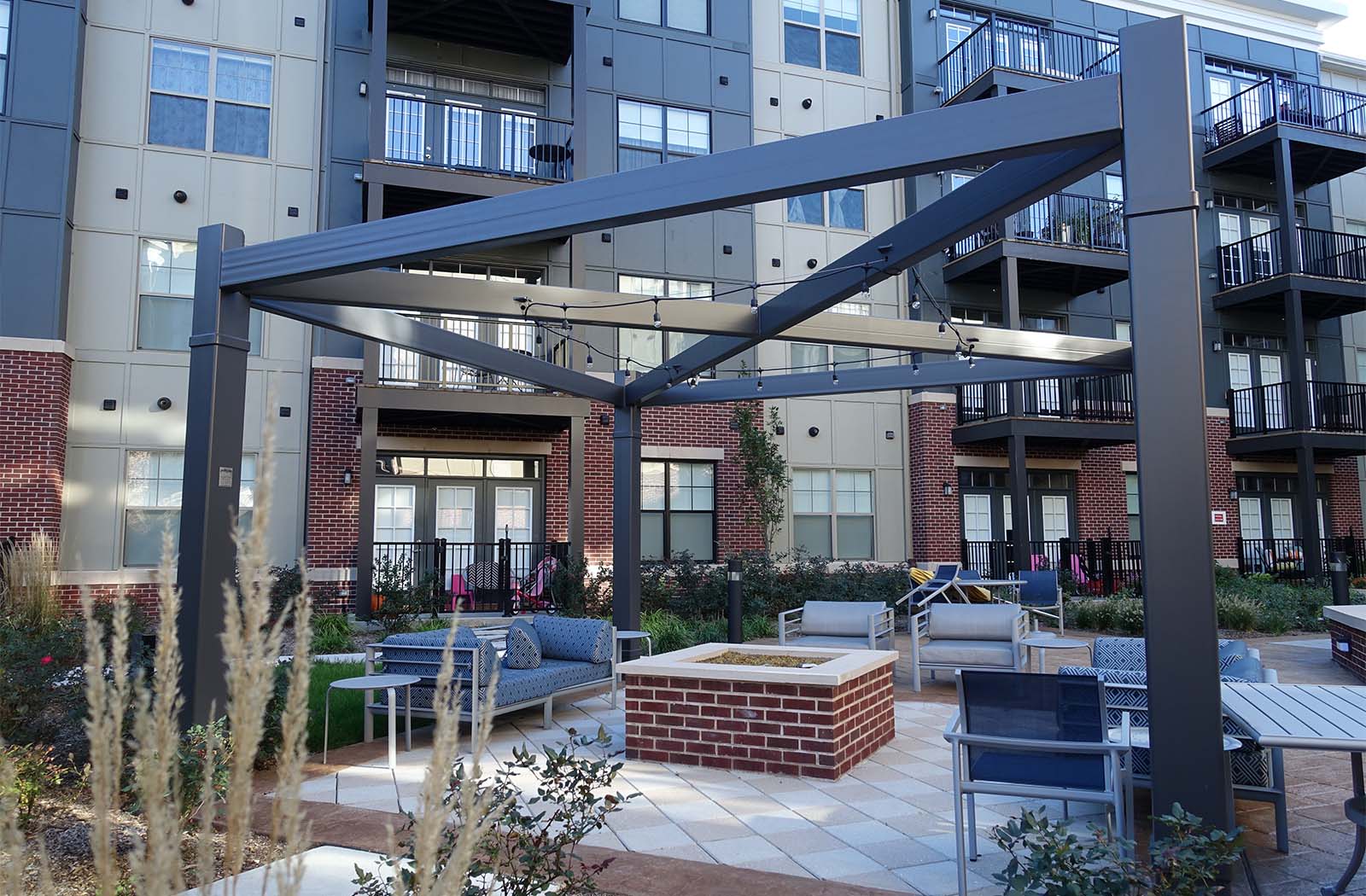 Apartment Courtyard-xxxxxxa-x-Trellis-Other