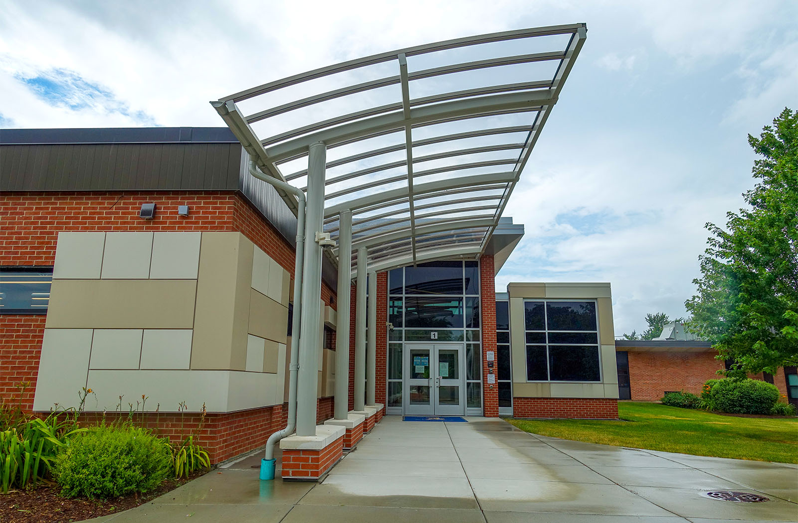 Carol Stream-58541a-13x35-Entrance Canopy-Education