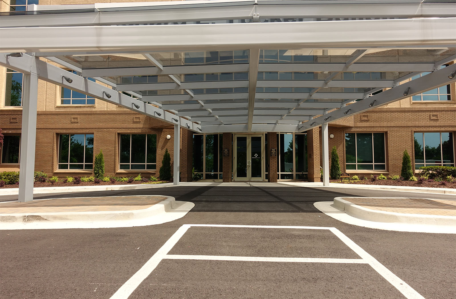 Gwinnett-60961c-x-Entrance Canopy-Commercial
