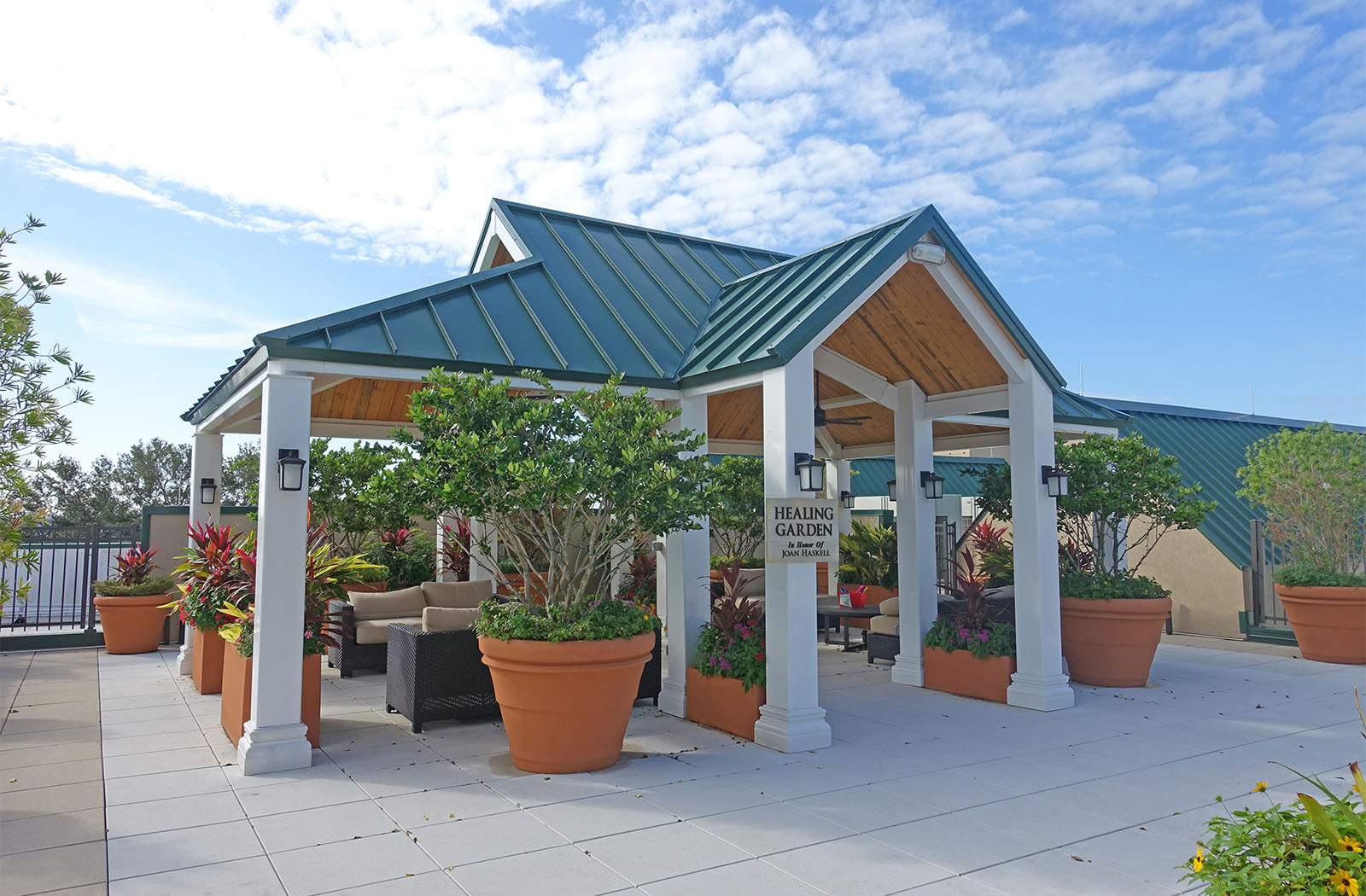 Ronald McDonald House-55978a-17x29-Rooftop-Corporate