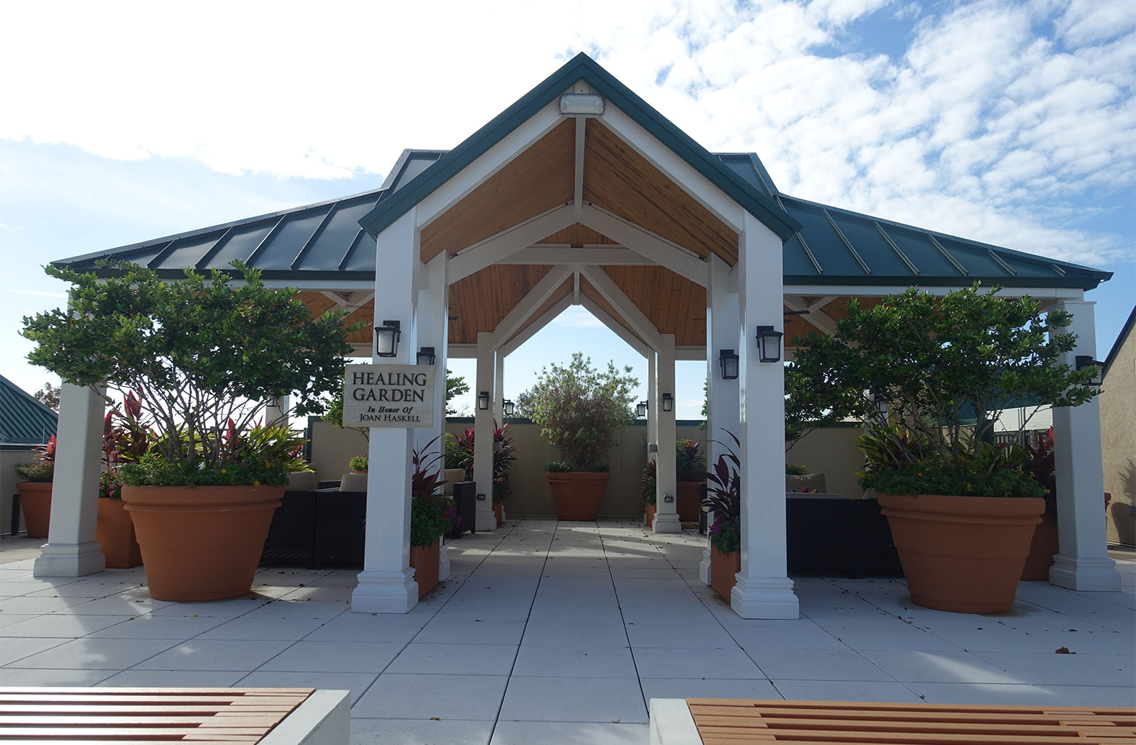 Ronald McDonald House-55978c-17x29-Rooftop-Corporate