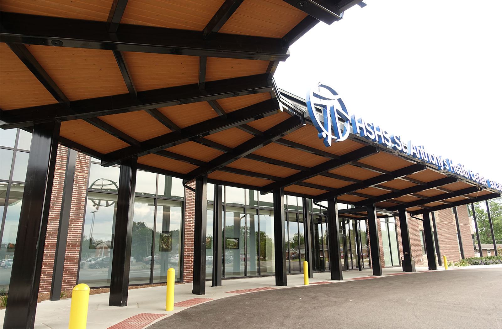 Saint Anthonys-61074b-18x134-Entrance Canopy-Healthcare