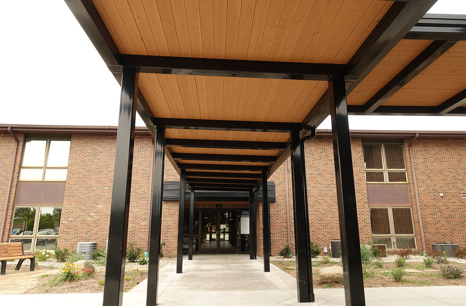 Saint Anthonys-61074c-18x134-Entrance Canopy-Healthcare